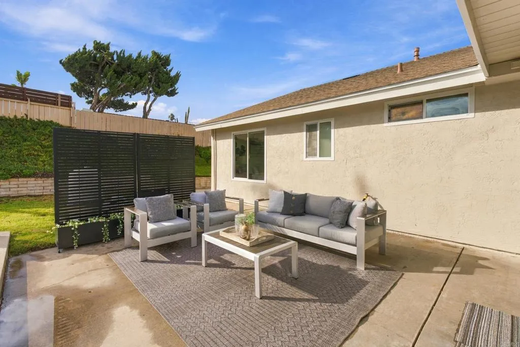 https://cdn.realtyfeed.com/cdn/127/307109526/affebc5a8be158107210fb5bb15dfa0a.webp