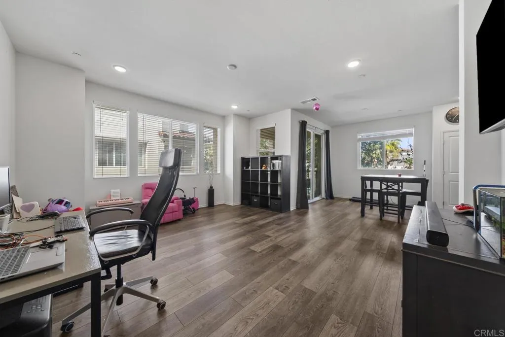 5230 Calle Rockfish, #98, San Diego, CA 92154