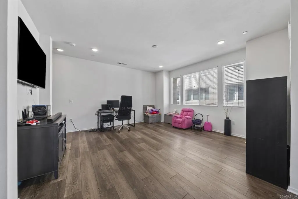 5230 Calle Rockfish, #98, San Diego, CA 92154