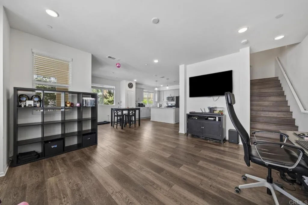 5230 Calle Rockfish, #98, San Diego, CA 92154
