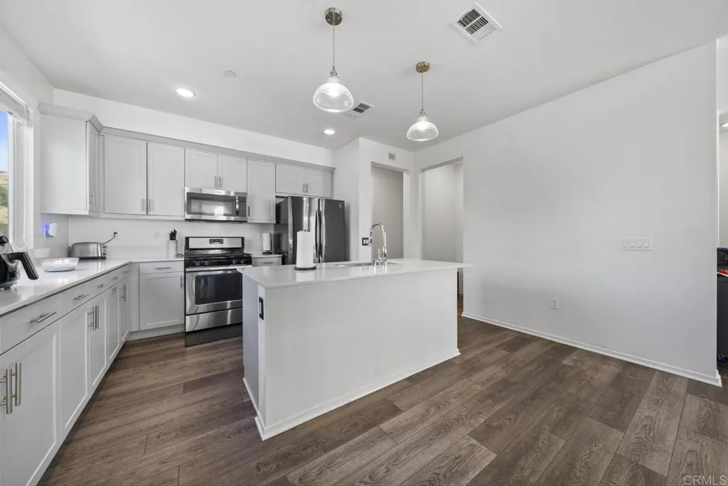 5230 Calle Rockfish, #98, San Diego, CA 92154