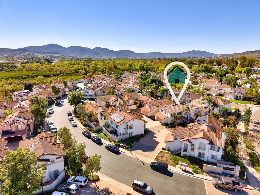https://cdn.realtyfeed.com/cdn/127/307109620/586f414fbbca77a16cc271f8bc539d3f.webp