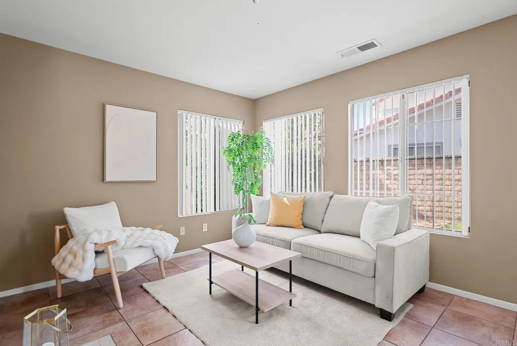 https://cdn.realtyfeed.com/cdn/127/307109620/831e754882e64c7f521b8a4916592d04.webp