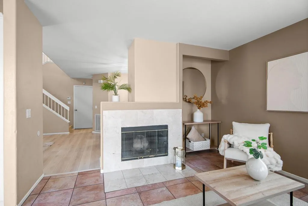 https://cdn.realtyfeed.com/cdn/127/307109620/e4d43e4a0a5a58a6288e3fda7da4007a.webp