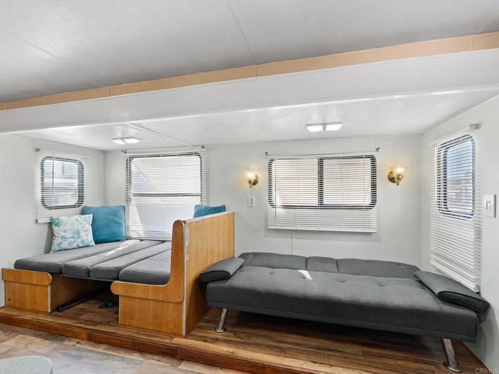 https://cdn.realtyfeed.com/cdn/127/307109658/8317ef0020271a4ba688e091712a9a75.webp