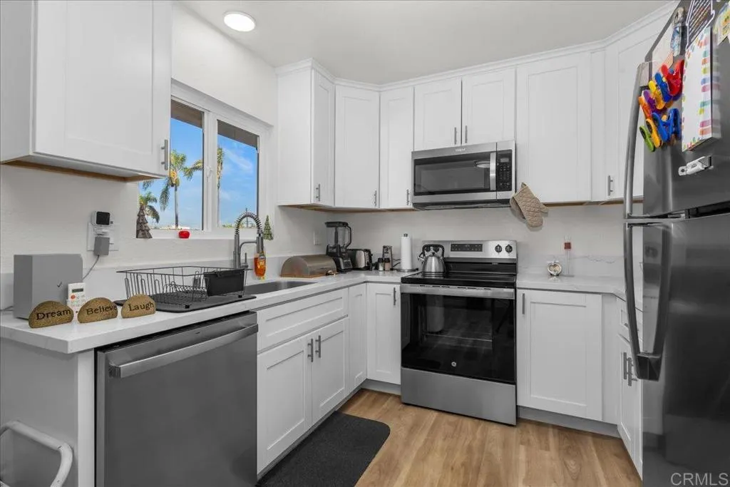 573 Park Way, #6, Chula Vista, CA 91910 573 Park Way, #6, Chula Vista, CA 91910
