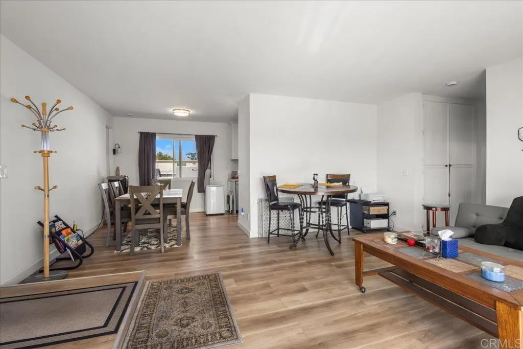 573 Park Way, #6, Chula Vista, CA 91910 573 Park Way, #6, Chula Vista, CA 91910