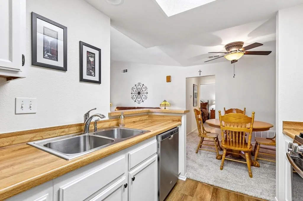 1091 Shadowridge Drive, #114, Vista, CA 92081 1091 Shadowridge Drive, #114, Vista, CA 92081