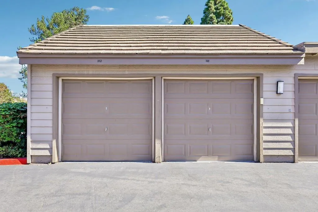 1091 Shadowridge Drive, #114, Vista, CA 92081