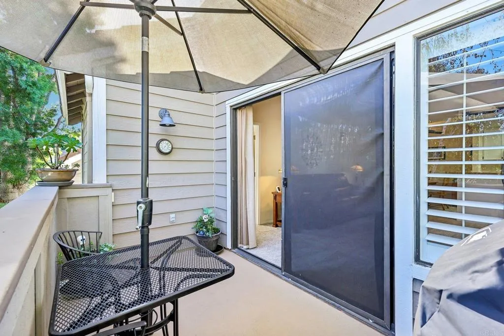 1091 Shadowridge Drive, #114, Vista, CA 92081