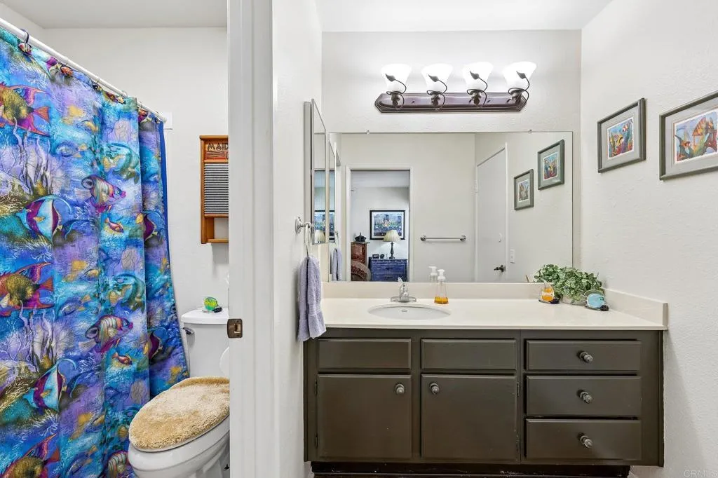 1091 Shadowridge Drive, #114, Vista, CA 92081 1091 Shadowridge Drive, #114, Vista, CA 92081