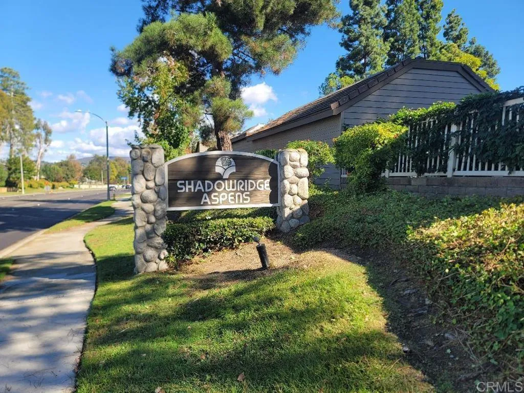 1091 Shadowridge Drive, #114, Vista, CA 92081 1091 Shadowridge Drive, #114, Vista, CA 92081