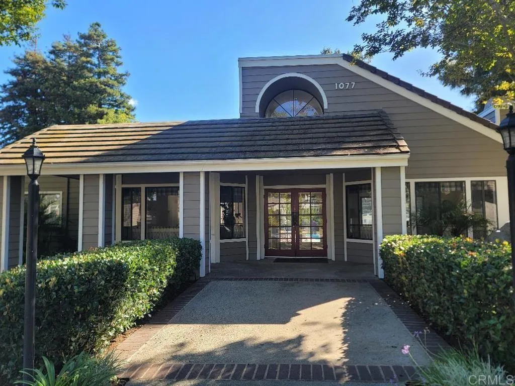 1091 Shadowridge Drive, #114, Vista, CA 92081
