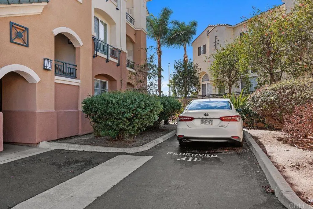 12366 Carmel Country Road, #305, San Diego, CA 92130 12366 Carmel Country Road, #305, San Diego, CA 92130