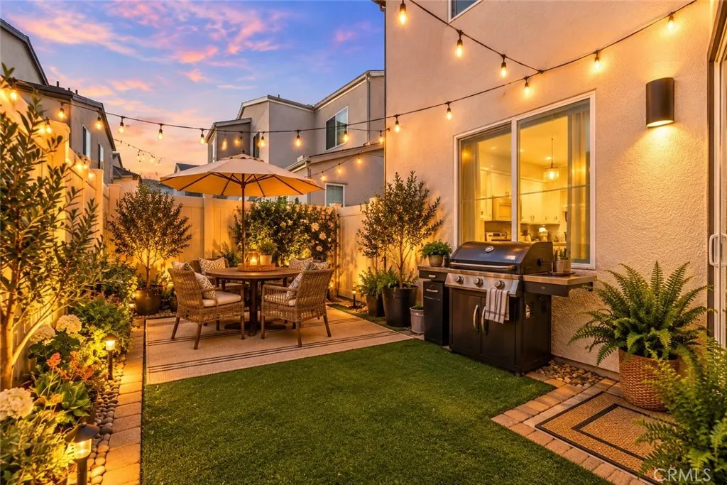 Backyard (digital staging)