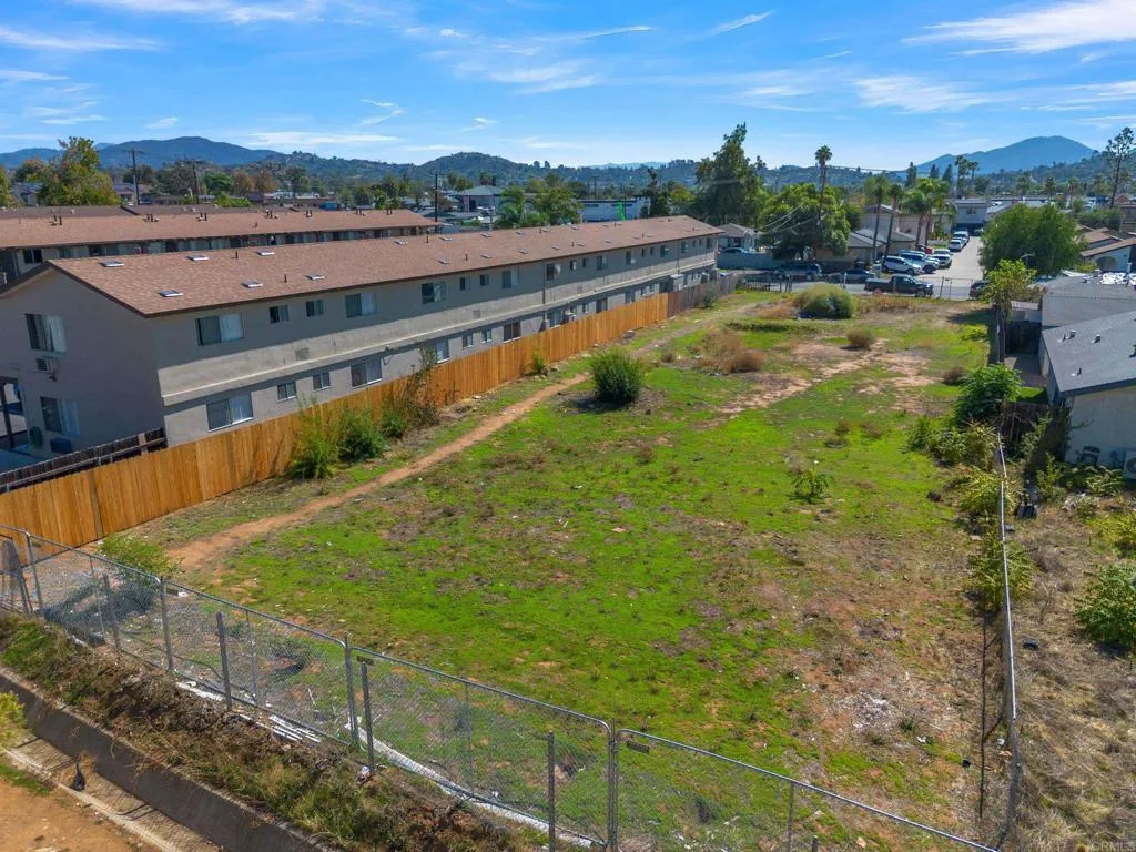 1424 Oakdale Ave, El Cajon, CA 92021 1424 Oakdale Ave, El Cajon, CA 92021