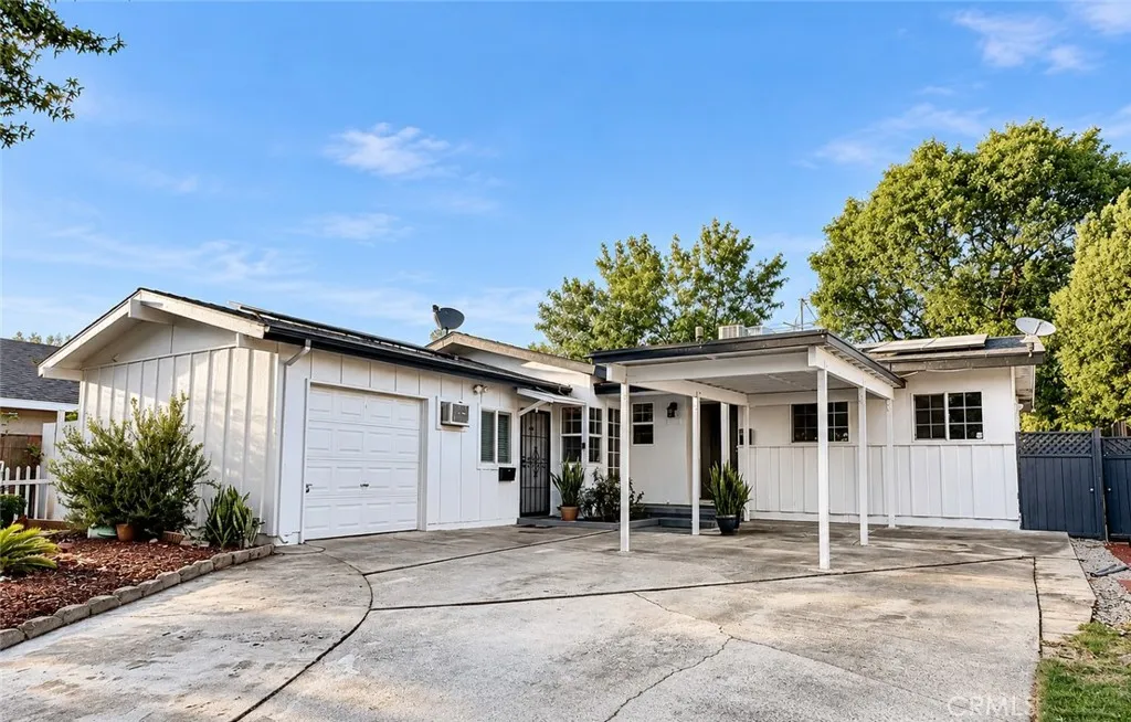Northridge, CA 91325