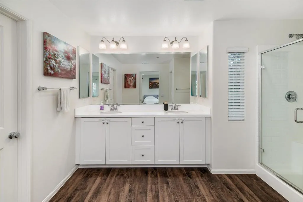 275 Camellia Way, Vista, CA 92083
