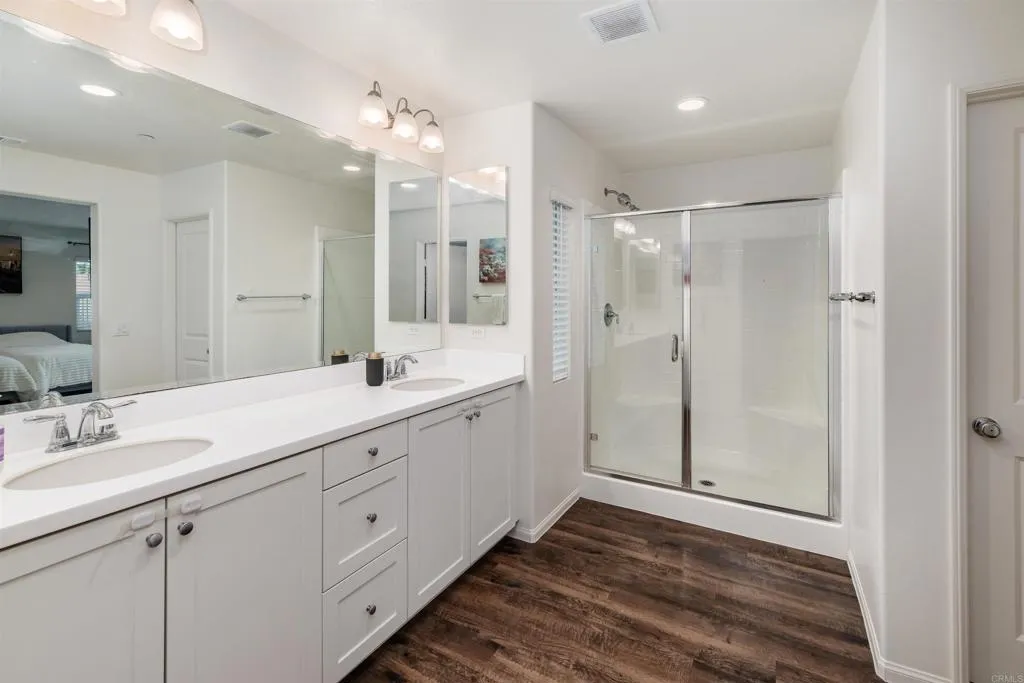 275 Camellia Way, Vista, CA 92083