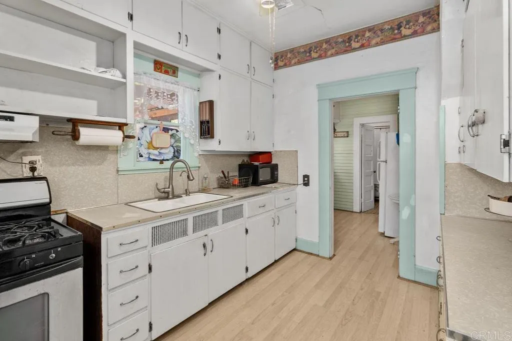 https://cdn.realtyfeed.com/cdn/127/307109780/c86f099cb78d70494ba0a5c91319b596.webp