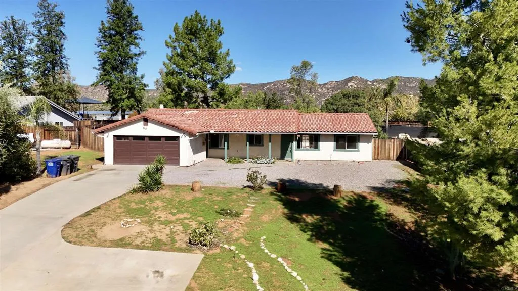 24940 Abalar Way, Ramona, CA 92065 Exterior Front