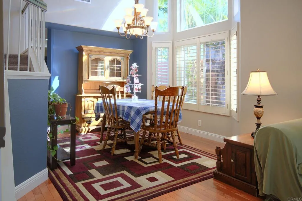 3883 Cornell Dr, Oceanside, CA 92056 Alot of natural light