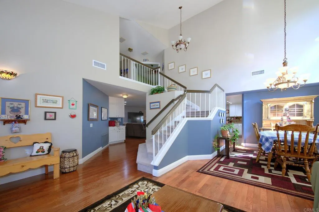 3883 Cornell Dr, Oceanside, CA 92056 Entry Way