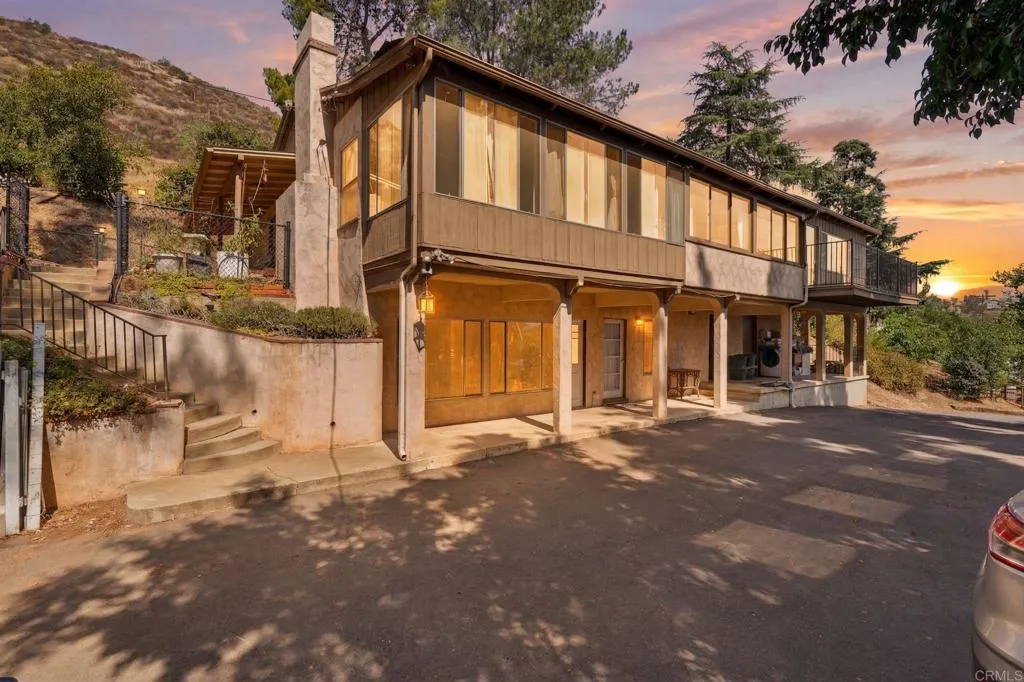 11825 Taia Lane, Lakeside, CA 92040 11825 Taia Lane, Lakeside, CA 92040