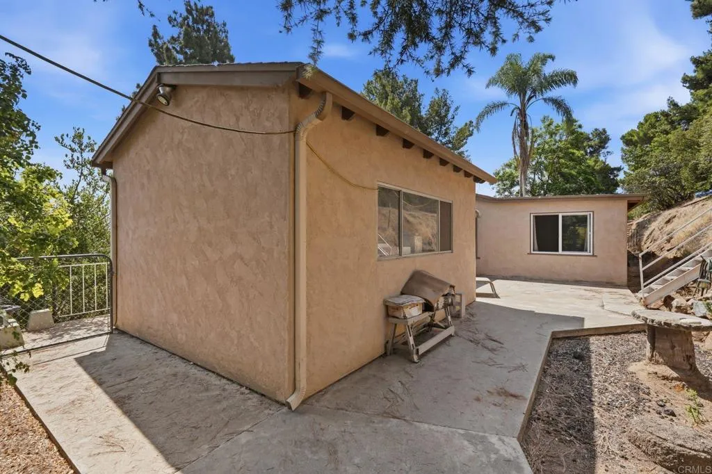 11825 Taia Lane, Lakeside, CA 92040 11825 Taia Lane, Lakeside, CA 92040