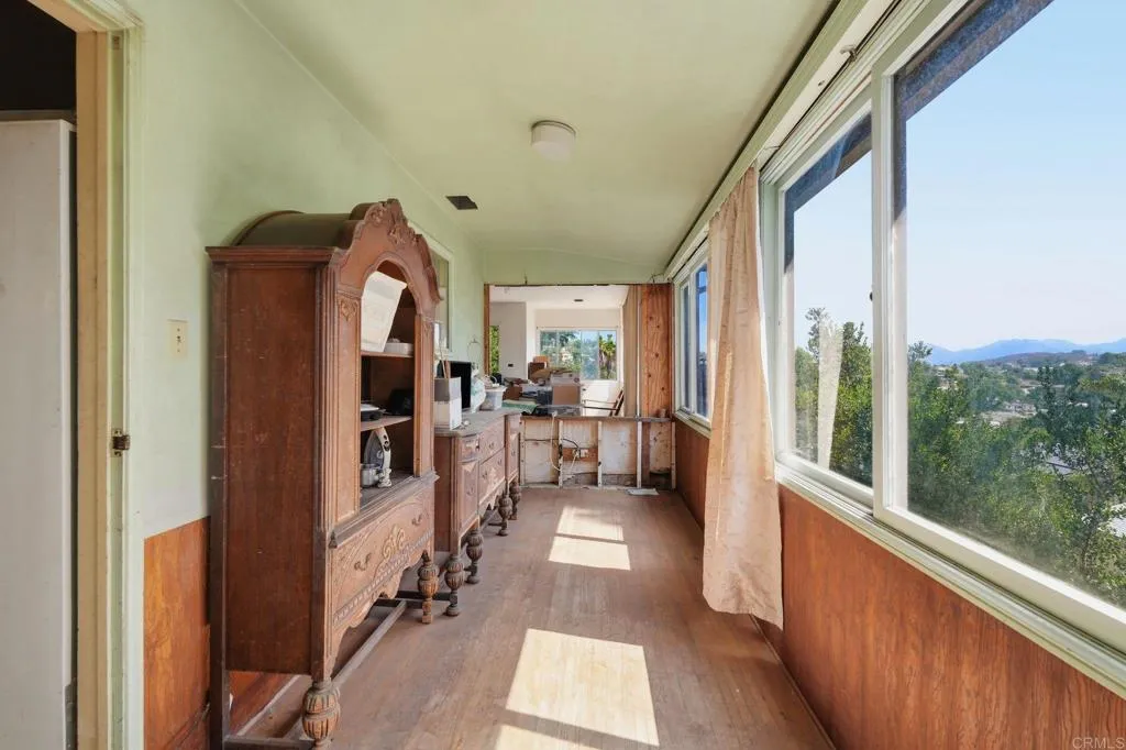 11825 Taia Lane, Lakeside, CA 92040 11825 Taia Lane, Lakeside, CA 92040