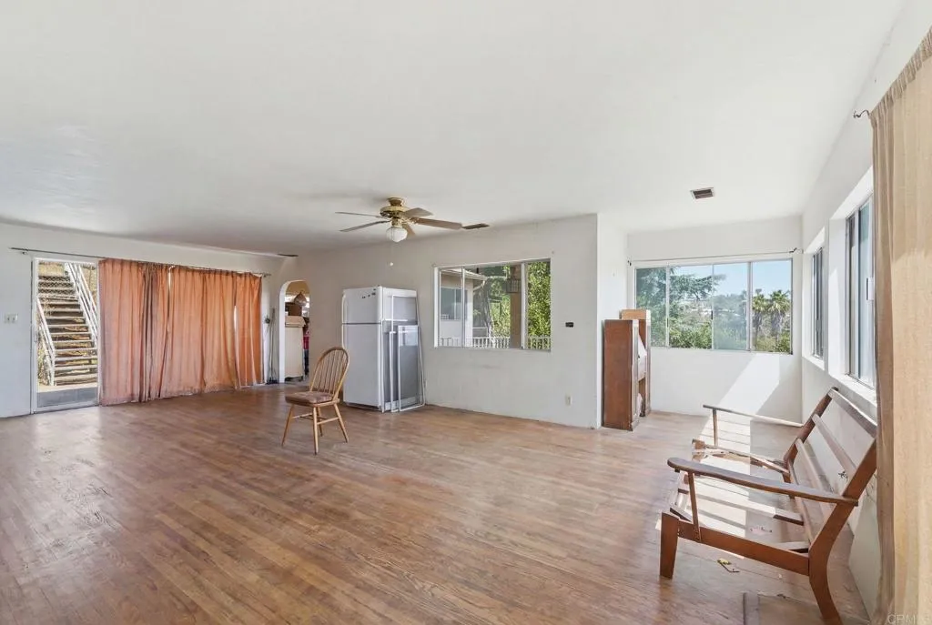 11825 Taia Lane, Lakeside, CA 92040 11825 Taia Lane, Lakeside, CA 92040