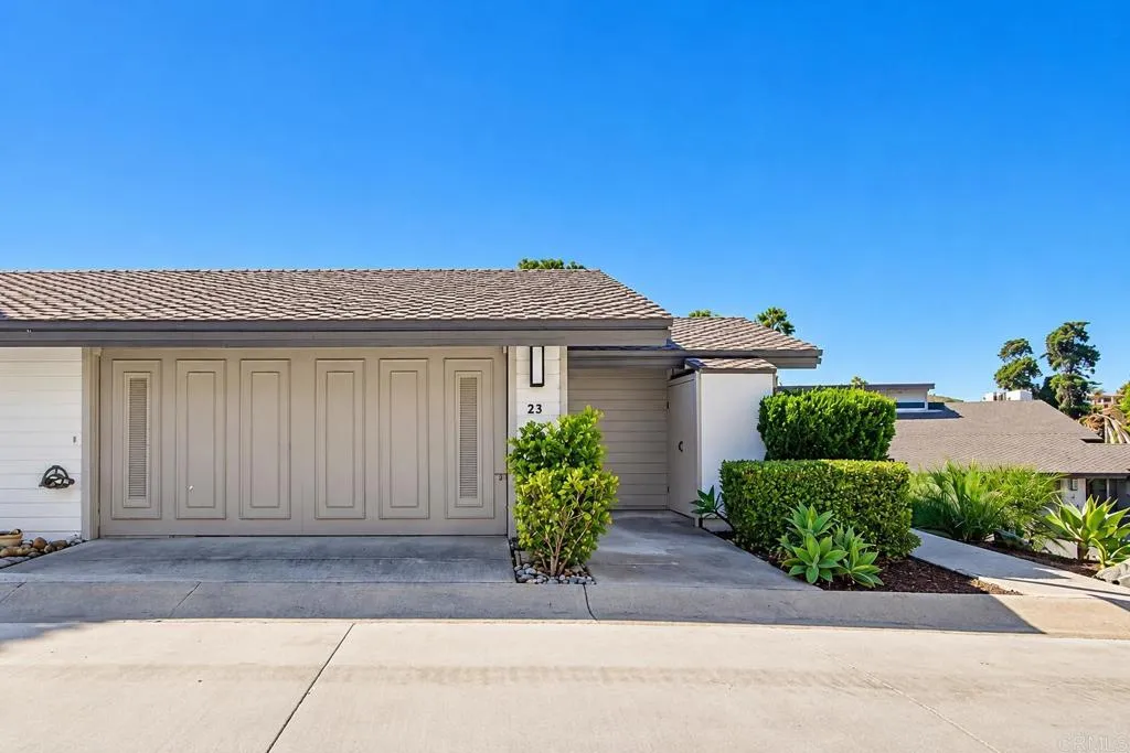 23 Greenview Drive, Carlsbad, CA 92009