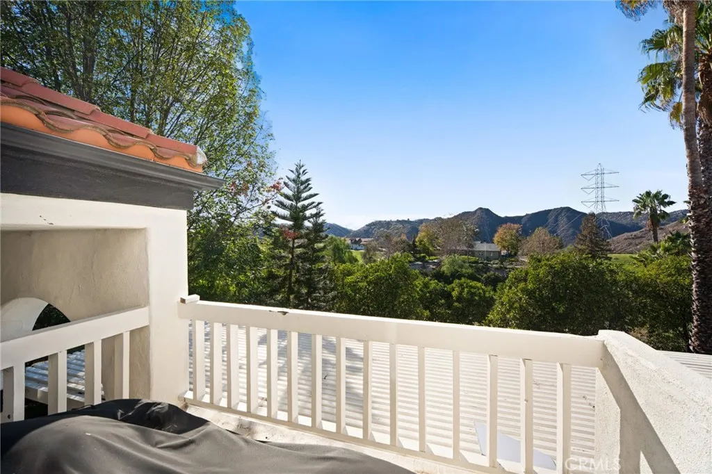 40789 Rock Mountain, Fallbrook, CA 92028 Private Balcony