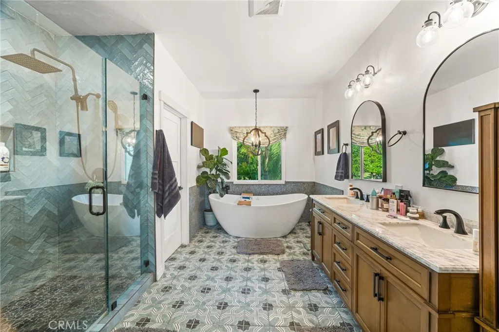 40789 Rock Mountain, Fallbrook, CA 92028 Primary Bathroom