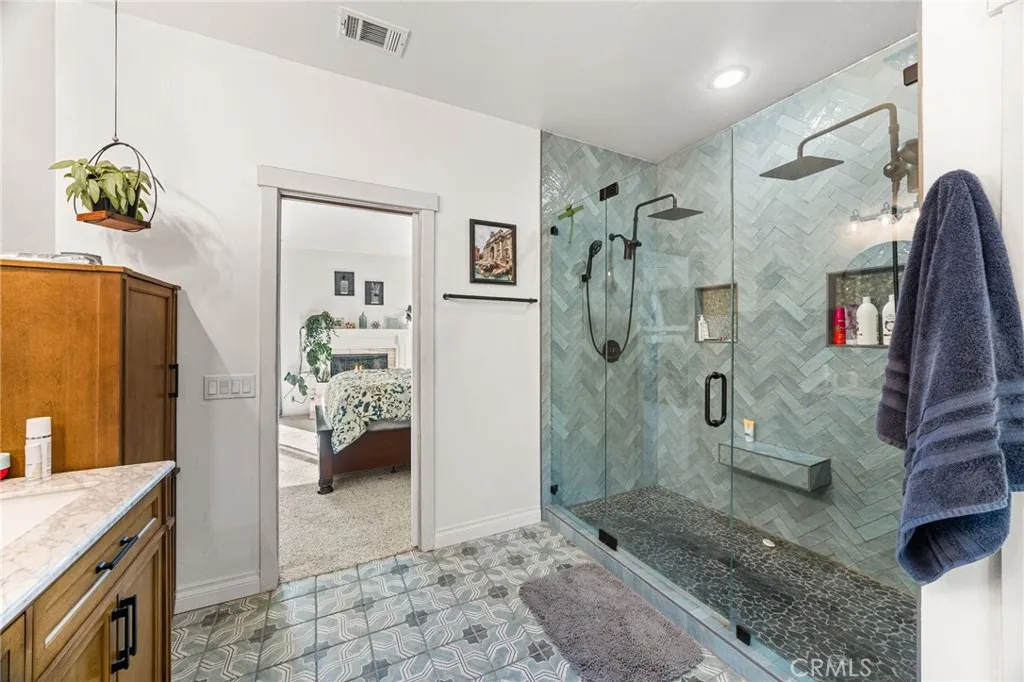 40789 Rock Mountain, Fallbrook, CA 92028 Primary Bathroom