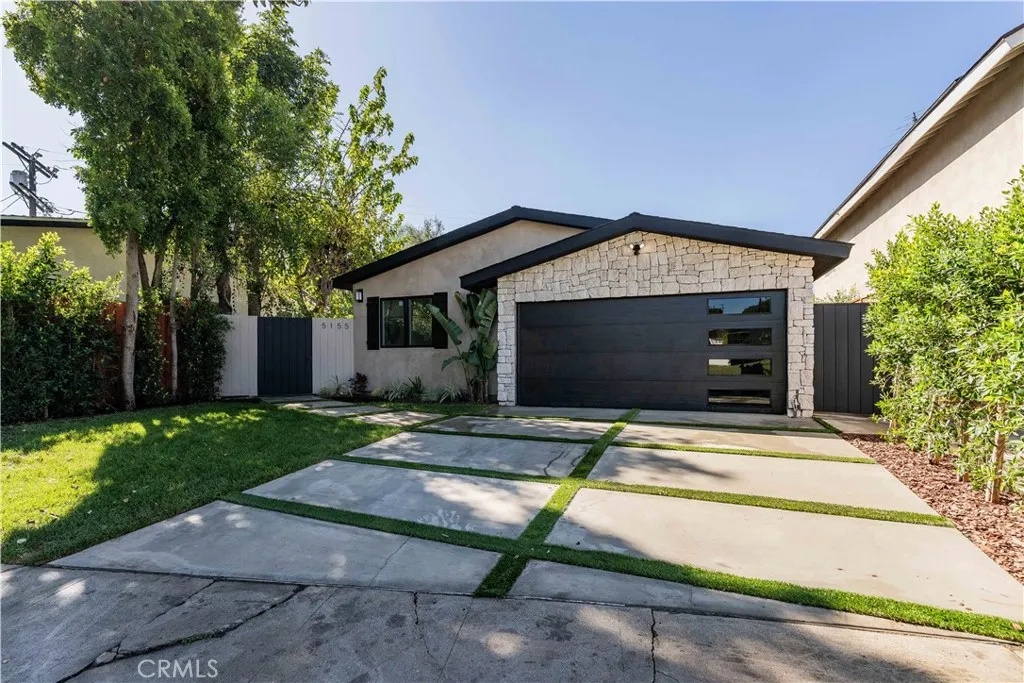 Sherman Oaks, CA 91423