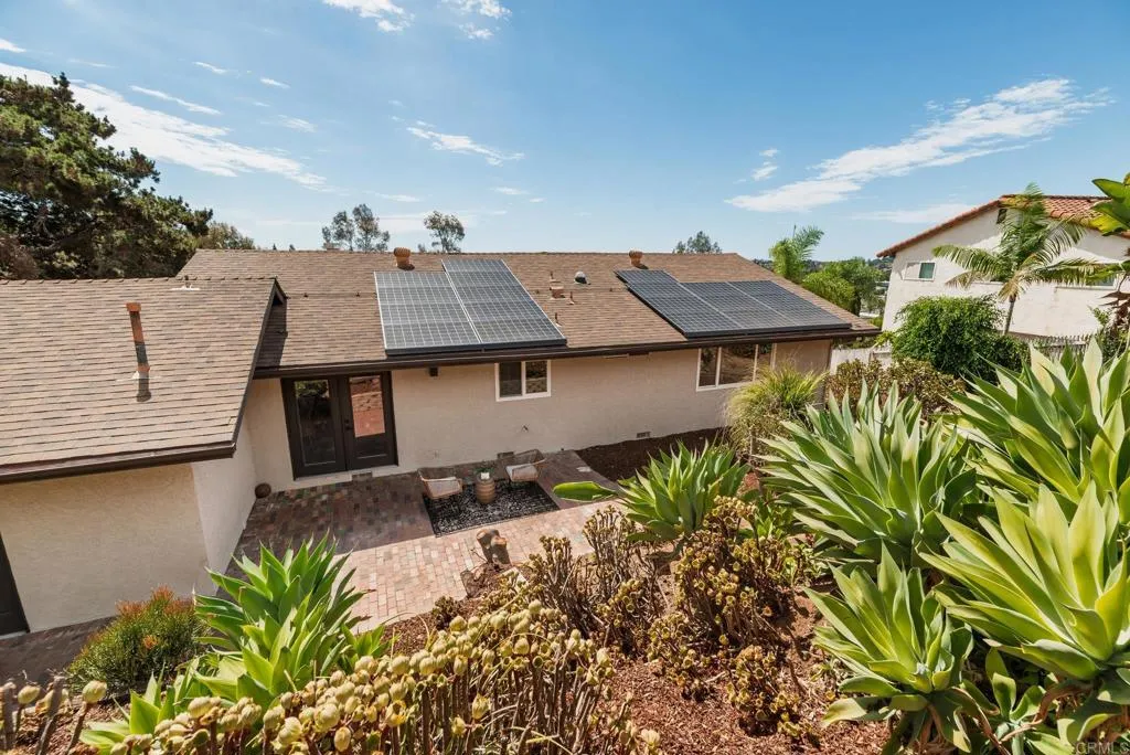 2430 Sunflower, Vista, CA 92083