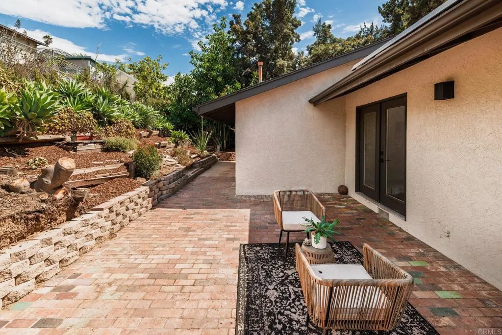 2430 Sunflower, Vista, CA 92083