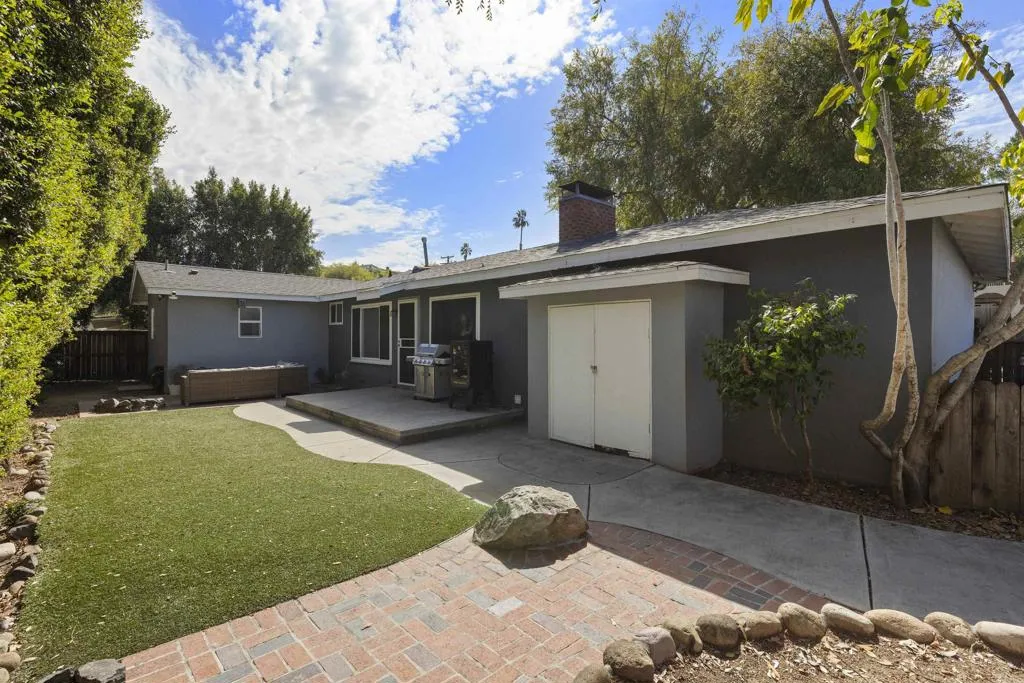 726 Windsor Court, Vista, CA 92084