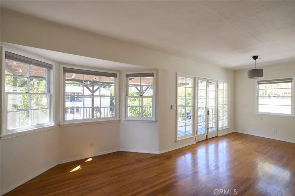 Los Angeles, CA 90027