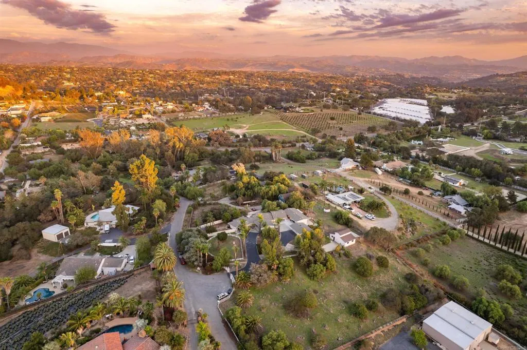 405 Olive Hill Way, Fallbrook, CA 92028 405 Olive Hill Way, Fallbrook, CA 92028