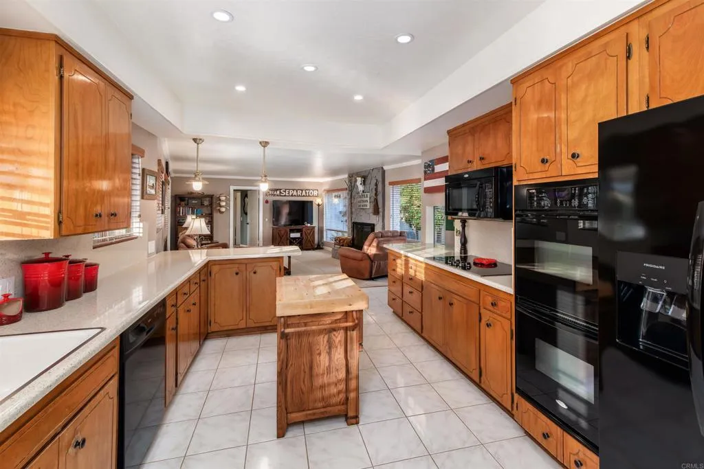405 Olive Hill Way, Fallbrook, CA 92028 405 Olive Hill Way, Fallbrook, CA 92028