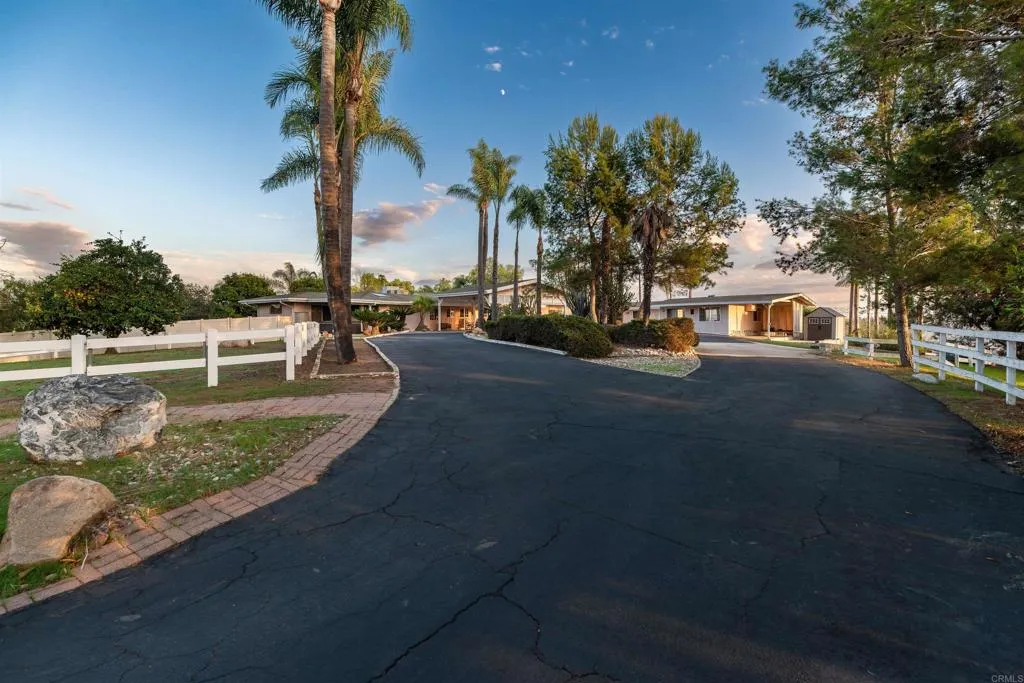 405 Olive Hill Way, Fallbrook, CA 92028 405 Olive Hill Way, Fallbrook, CA 92028