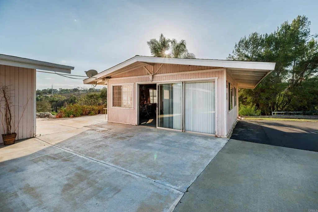 405 Olive Hill Way, Fallbrook, CA 92028 405 Olive Hill Way, Fallbrook, CA 92028