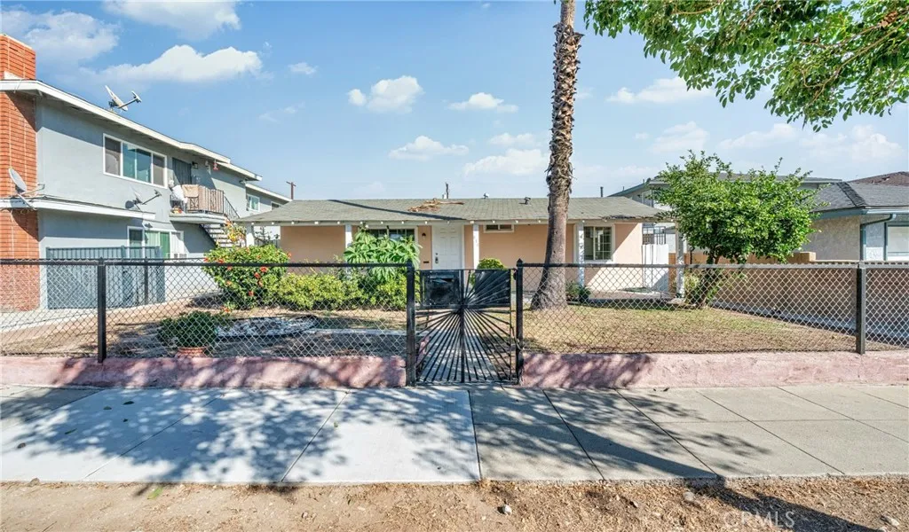 Azusa, CA 91702