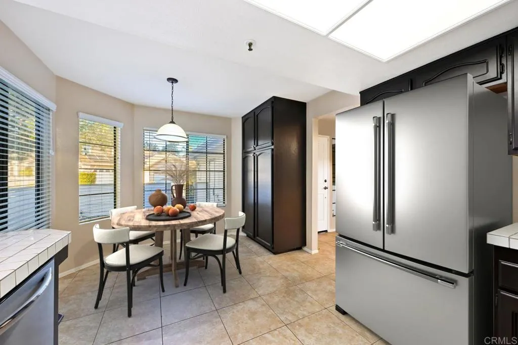 https://cdn.realtyfeed.com/cdn/127/307110096/2f3ae2395e59f0caecbac40b9809dfd2.webp