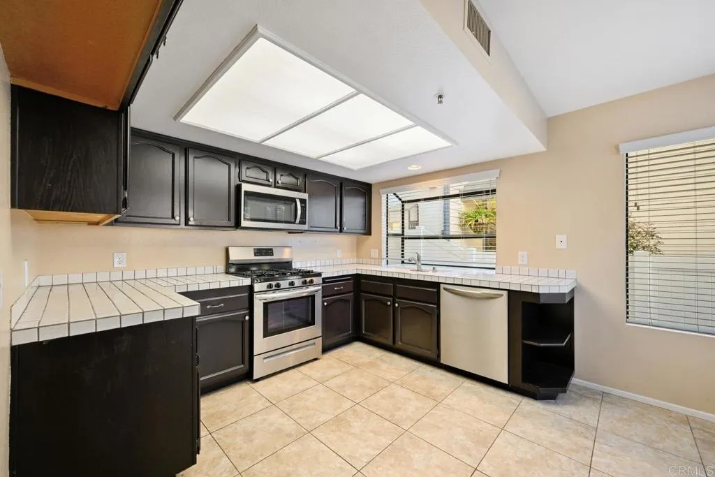 https://cdn.realtyfeed.com/cdn/127/307110096/b8ed49bb5ee3eb2d10bbabfc550bdfca.webp