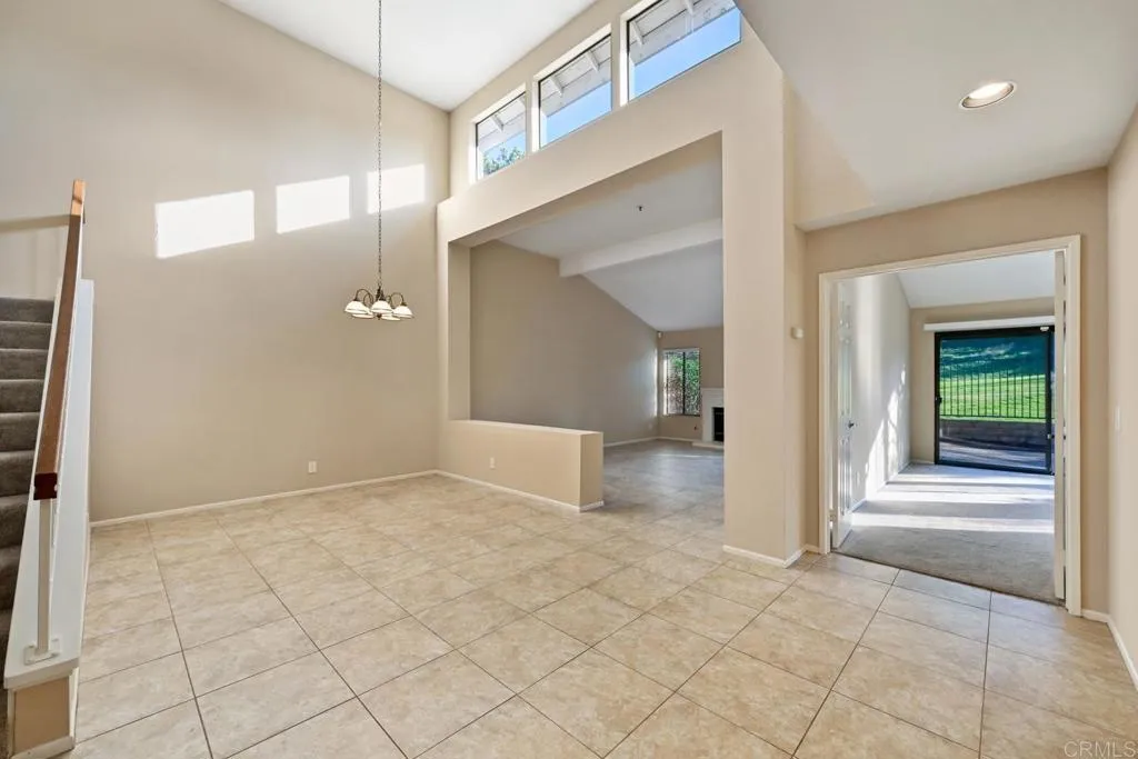 1818 Spyglass Circle, Vista, CA 92081 Dining Room