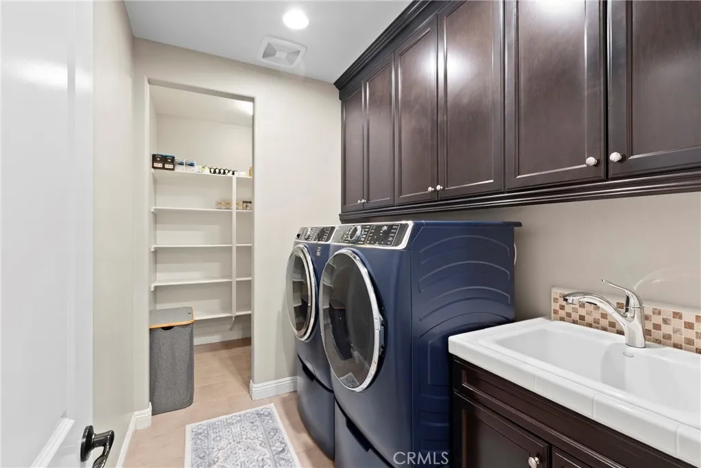 11327 Stonemont Point, San Diego, CA 92131 downstairs laundry room