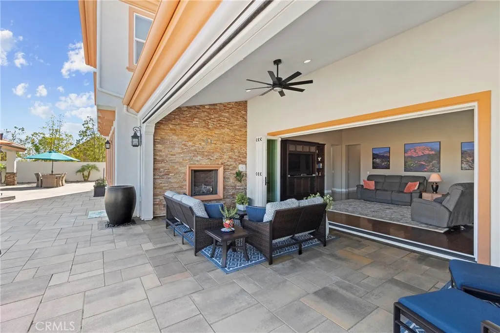 11327 Stonemont Point, San Diego, CA 92131 11327 Stonemont Point, San Diego, CA 92131